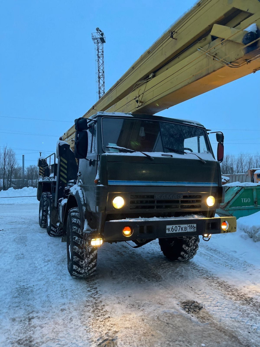 Перевозка и установка опор, столбов освещения манипулятором в Мурманске по  низкой цене